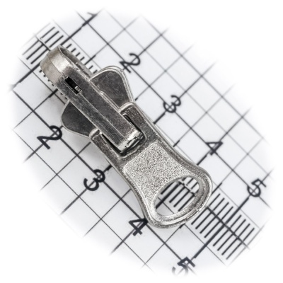 Бегунок №05, для тракторной молнии, перекидной, никель, цена 49 руб