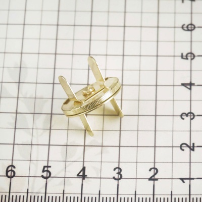 Кнопка магнитная, 18 мм, плоская, золото, цена 25.50 руб