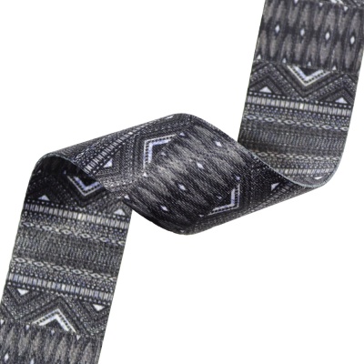 Стропа, с рисунком, 38 мм, полоски, серая, цена 176.50 руб