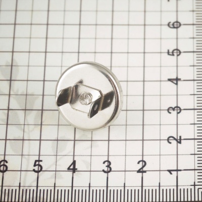 Кнопка магнитная ЕВ 01, 18 мм, с бортиком, никель, цена 37 руб
