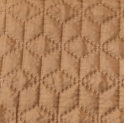 Стежка термическая Цветок на синтепоне, 100 г/м2, ш. 150 см, бежевая, цена 213.50 руб